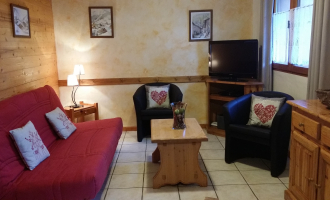 LOUNGE AREA