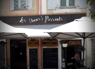 Les Bons Passants Restaurant