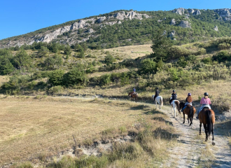 Les Écuries du Lou Blanc