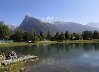 Strolls from the lacs aux dames to the lac bleu at Morillon