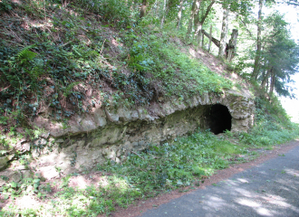 vestige de l'aqueduc romain de la Brévenne